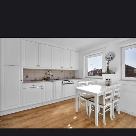 Cozy Family House In Vagsbygd Med Mulighet For Elbillading 펜션